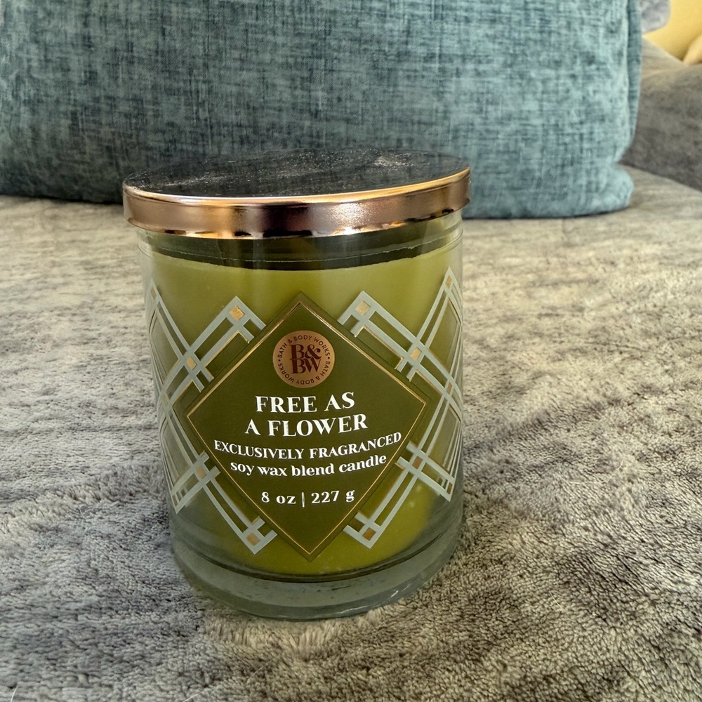 Free As a Flower Bath and Body Works Single Wick Candle